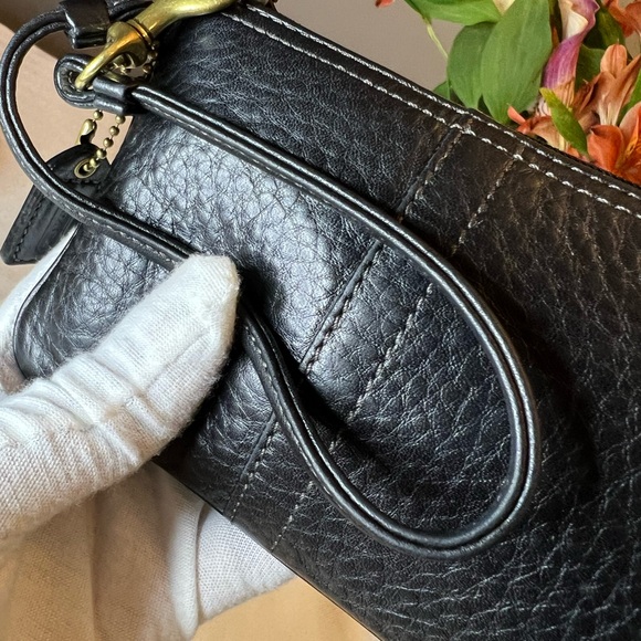 COACH Vintage Pebble Leather Wristlet | Black EUC - Picture 8 of 9